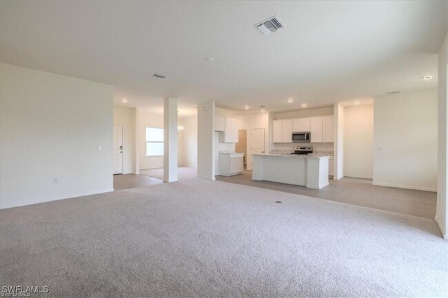 Building Photo - 4208 NE 15th Pl