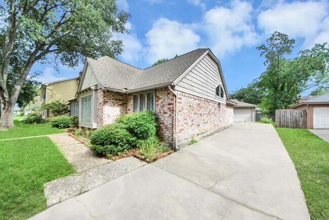 Building Photo - 7510 Renmark Ln