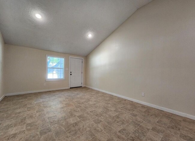 Building Photo - 1301 W 14th St