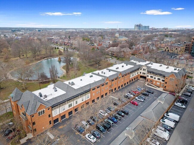 Building Photo - 35 Buttles Ave