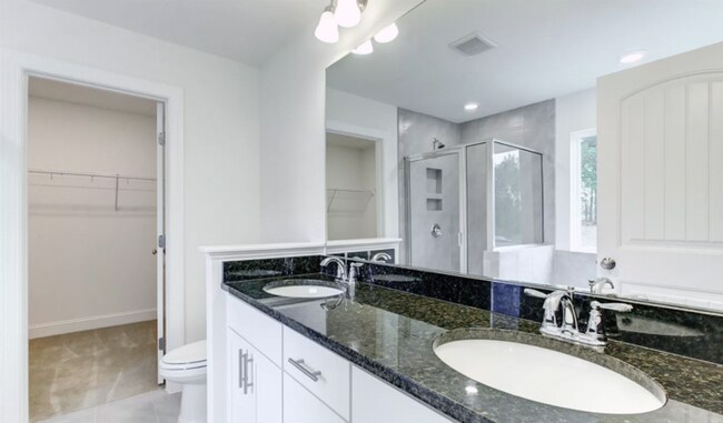 Building Photo - Available Now - Beautiful Open Floorplan 3...