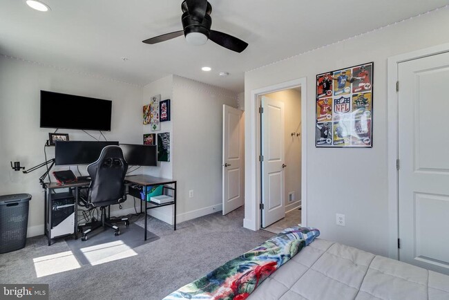 Building Photo - 5921 Kate Chopin Pl