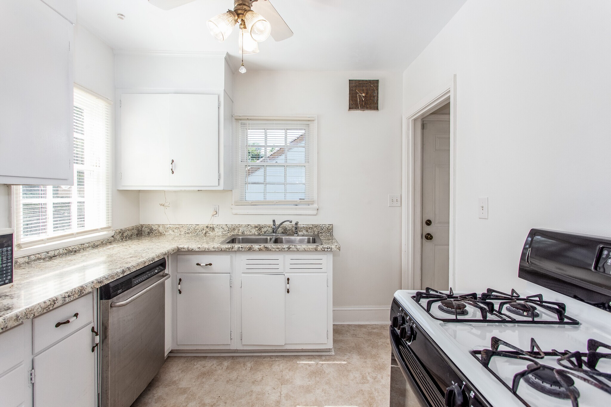 Kitchen with brand new countertops. - 2674 Jefferson Terrace