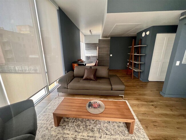 Building Photo - 151 SE 1st St