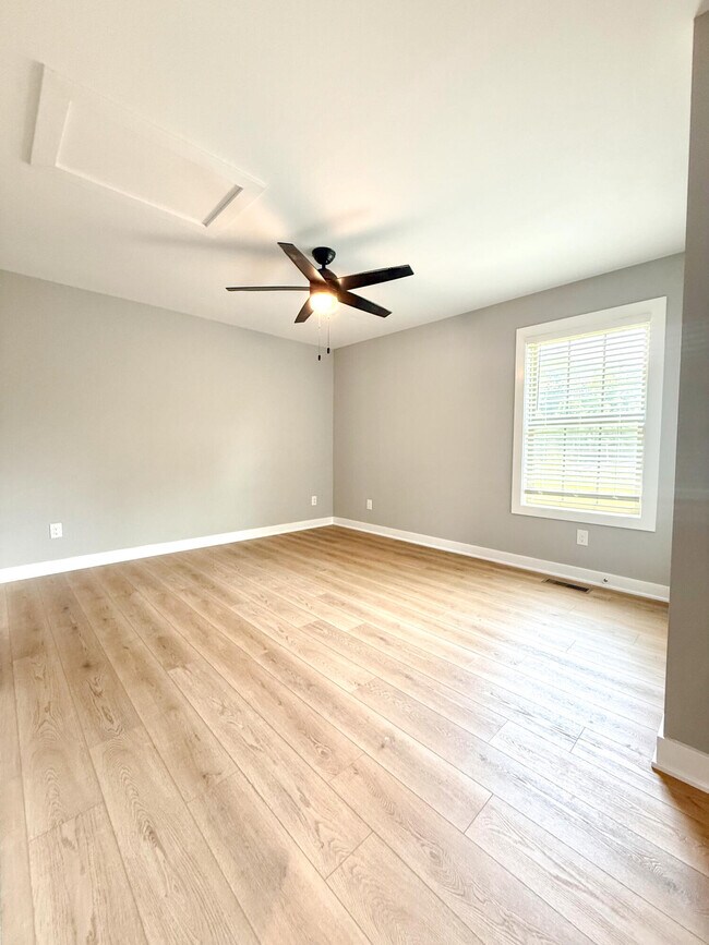 Building Photo - 1635 KY-1247