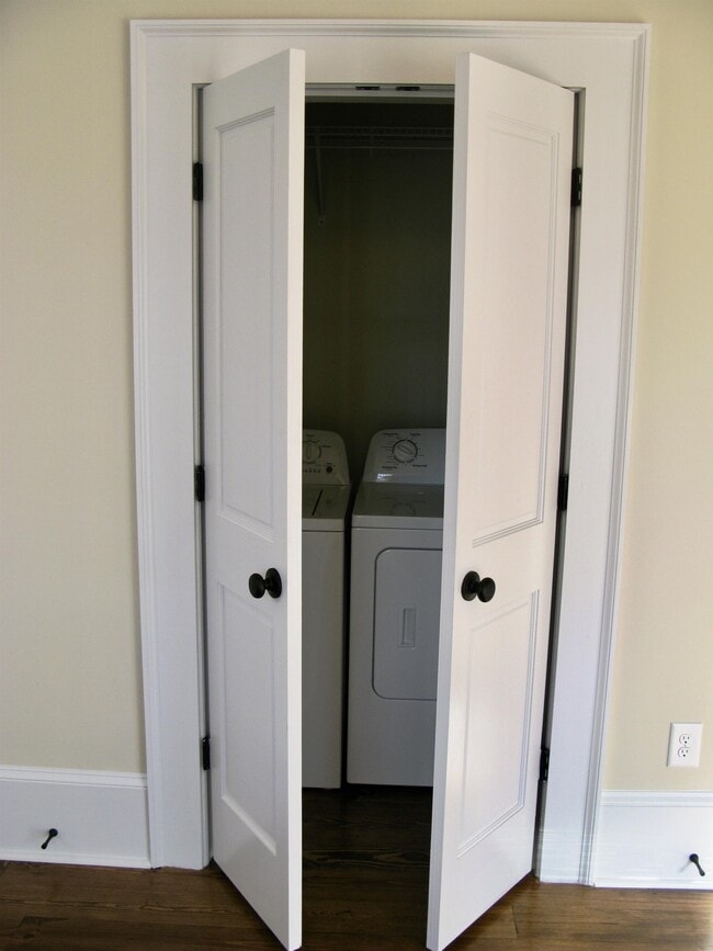 Building Photo - 785 Boulevard