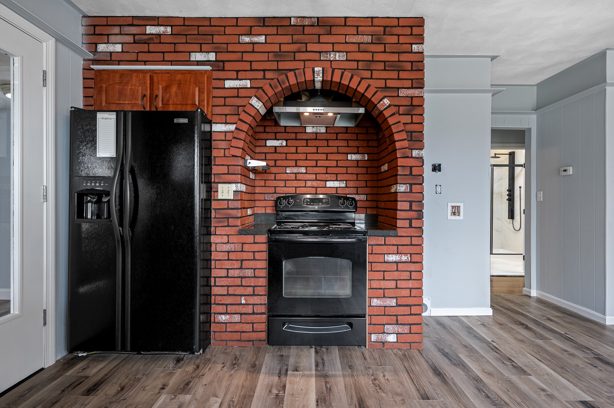 Building Photo - 7 Pasadena Pky