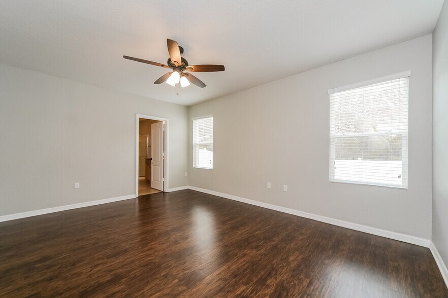 Building Photo - 1744 Wallace Manor Loop