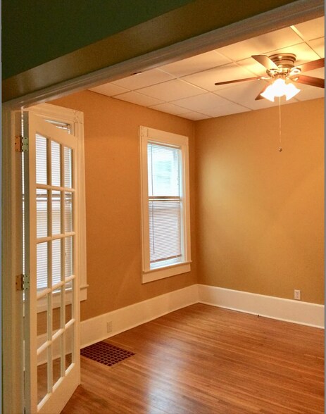 Building Photo - 291 Norwood Ave