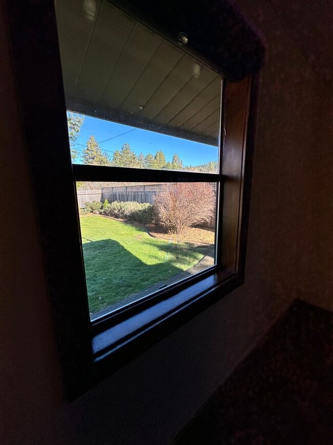 Building Photo - Sunny Fieldbrook 2/1 Stand Alone House – Cat Friendly