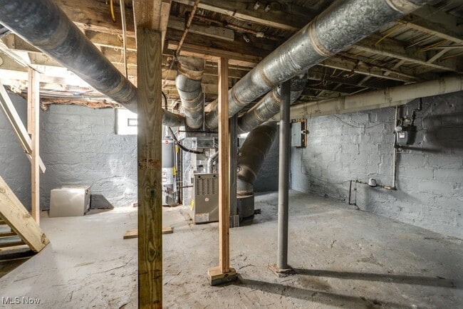 Building Photo - 920 Bloomfield Ave