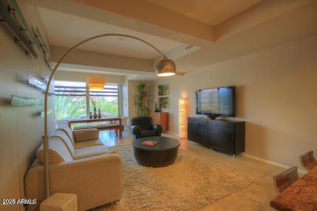 Building Photo - 7161 E Rancho Vista Dr