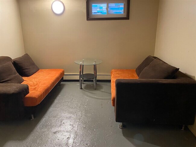 Building Photo - 163 Jewett Ave