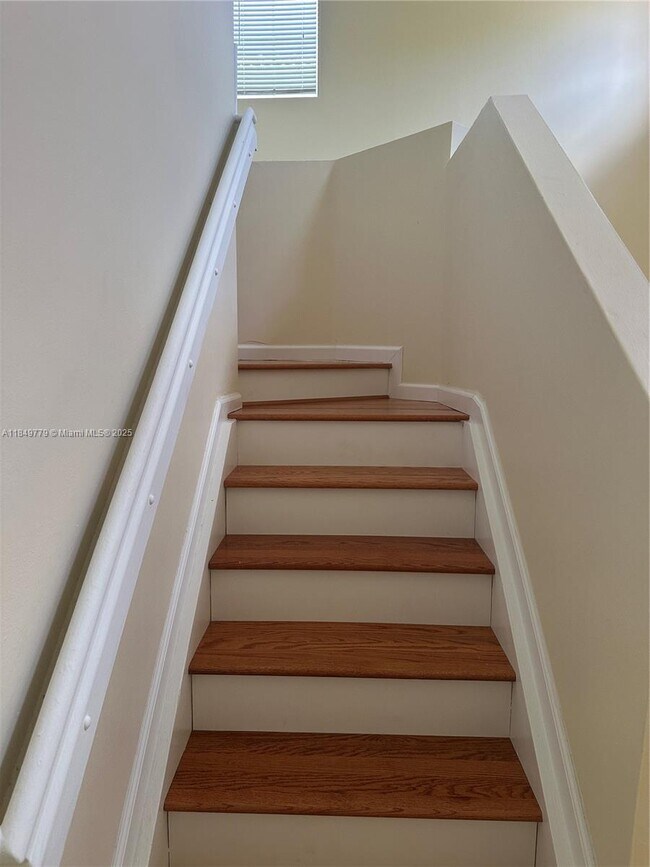 Building Photo - 4383 Laurel Ridge Cir