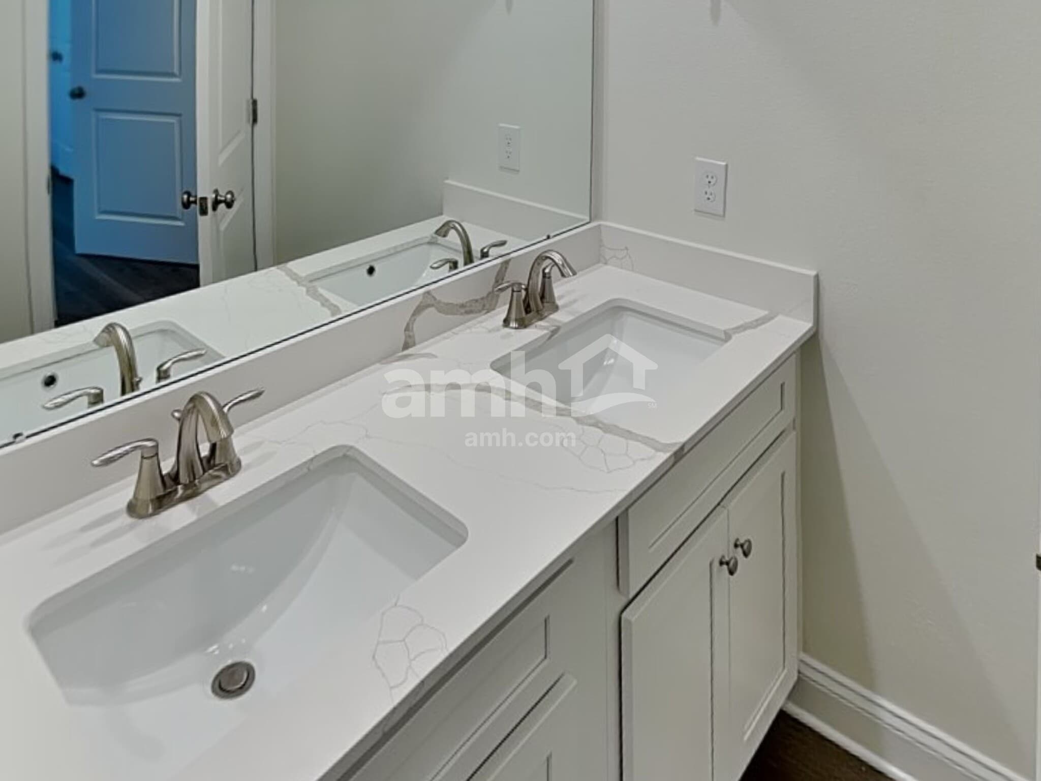 Building Photo - 5678 Oesterle Rd