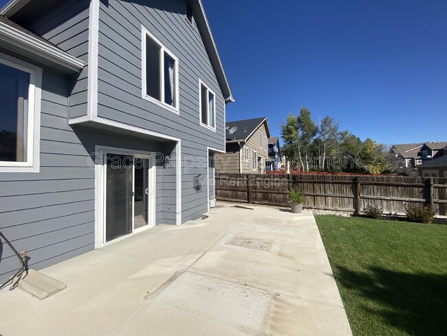 Building Photo - 13052 Grape Ct