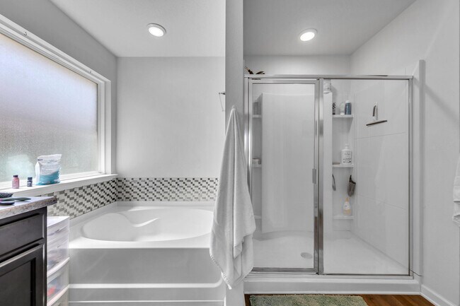 Building Photo - 507 Merganser Way