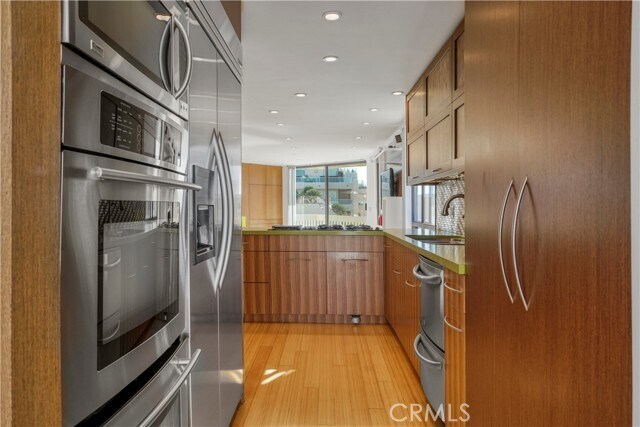 Building Photo - 7301 Vista Del Mar