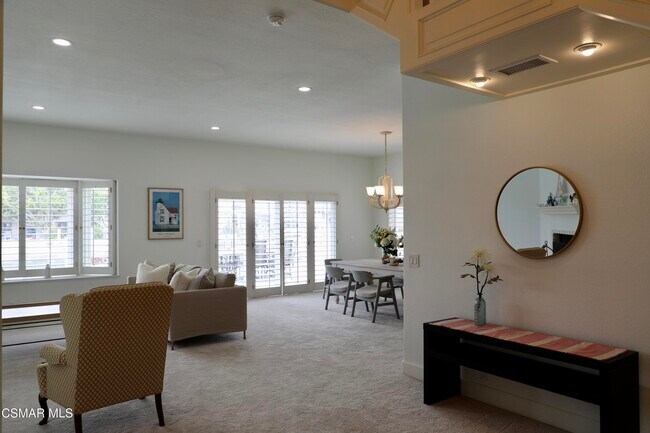 Building Photo - 2411 Monaco Dr