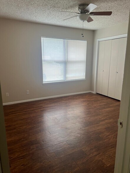 Building Photo - 909B Castle Heights Dr