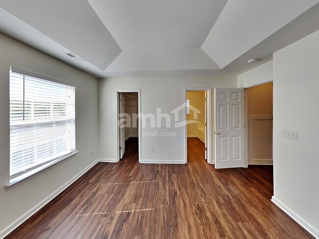 Building Photo - 1606 Harrison Way