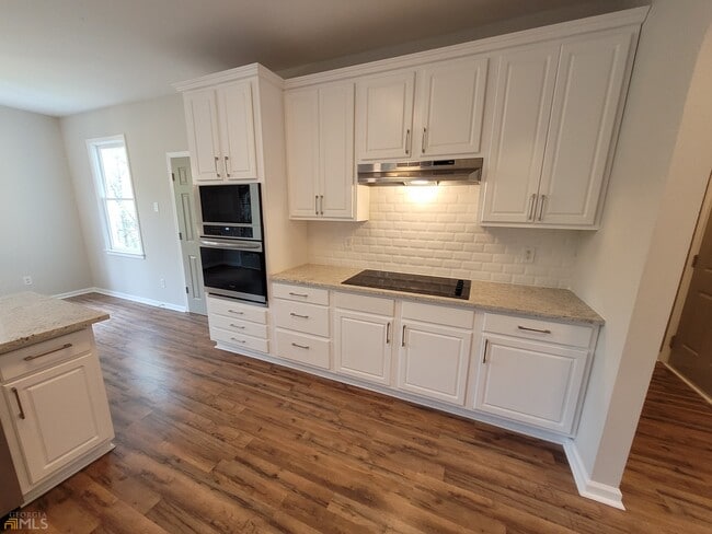 Building Photo - 755 Brooks Cir