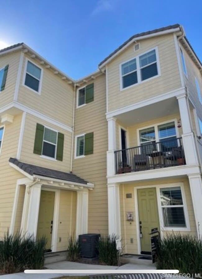 Building Photo - Available Now! Beautifully updated 3-story...