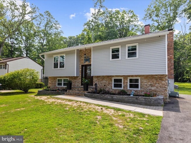Building Photo - 1215 Holmewood Dr