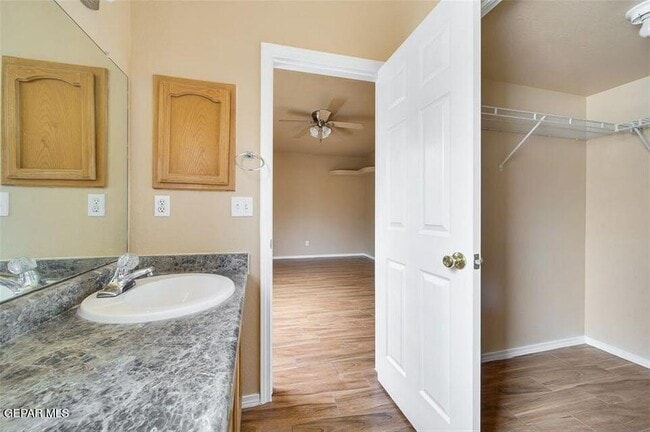 Building Photo - 4053 Tierra Bronce Dr