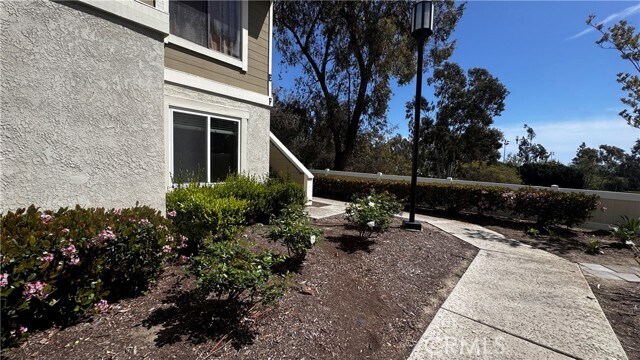 Building Photo - 26162 Los Viveros
