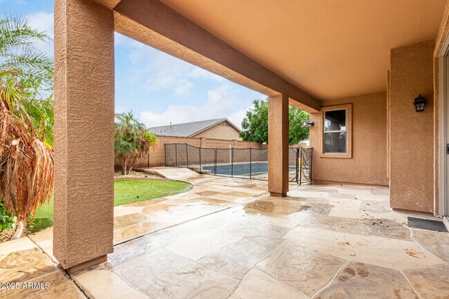 Building Photo - 16435 N 152nd Ln