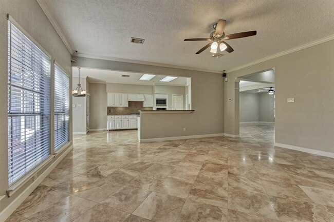 Building Photo - 3 Amber Sky Pl