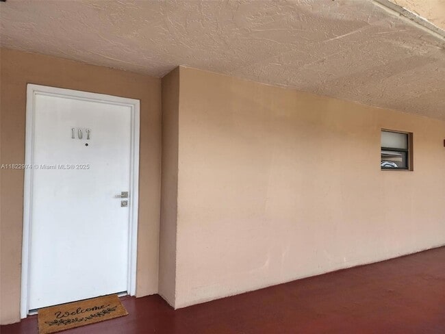 Building Photo - 13850 SW 62nd St