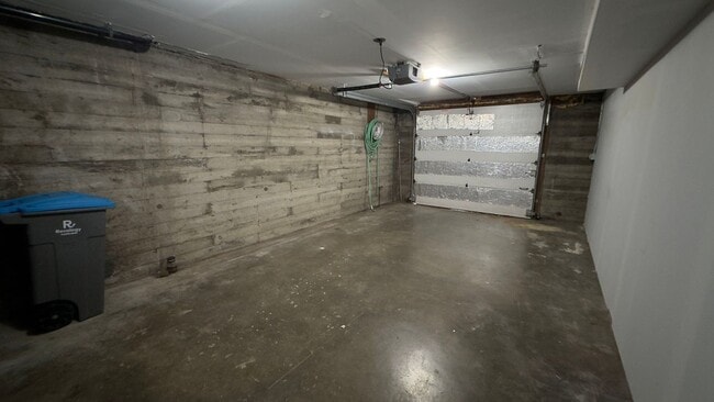 Building Photo - 322 Pleasant Ave