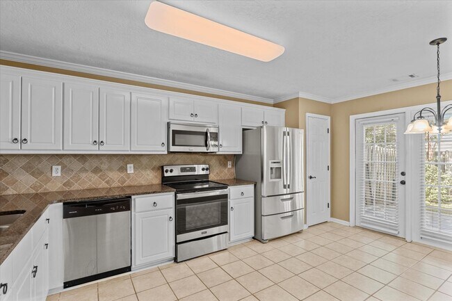 Building Photo - 229 Nicklaus Ct