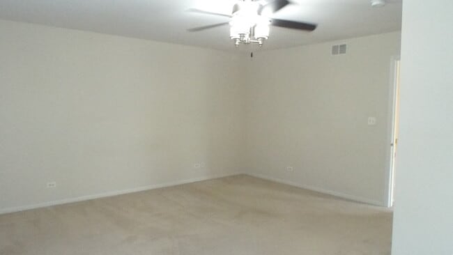 Building Photo - 1463 Yellowstone Dr