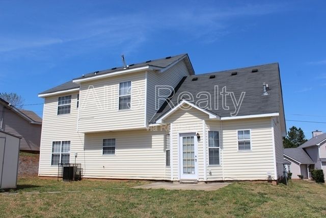 Building Photo - 5519 Lofwood Ln