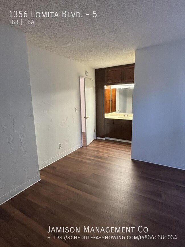 Building Photo - 1356 Lomita Blvd