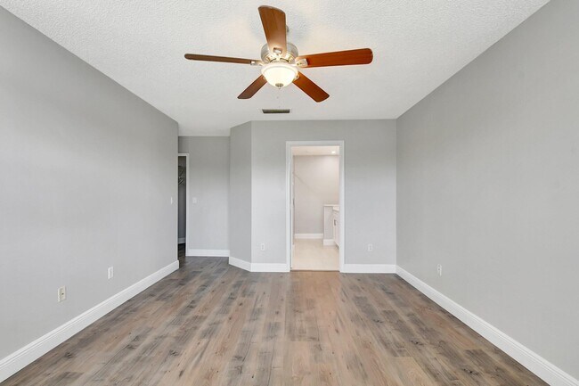 Building Photo - 7780 Stone Harbour Dr