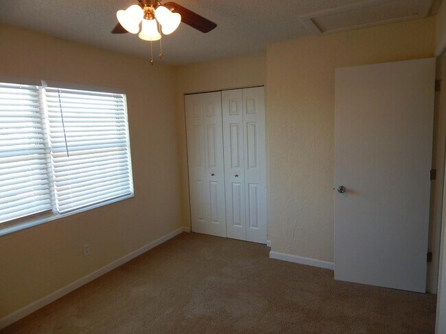 Building Photo - 416 N. Grandview Ave.