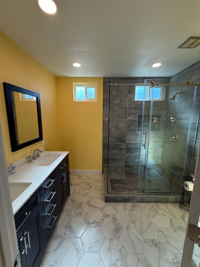 Building Photo - Newly Renovated Home on a Quiet Cul-de-Sac – Available Now