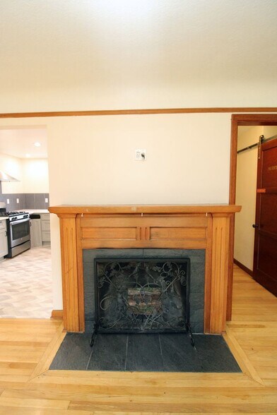 Building Photo - 9823 SW 55th Ave