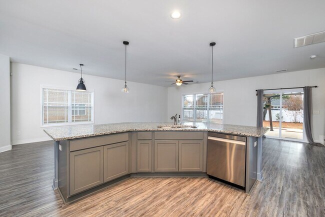 Building Photo - Beautiful home in popular Heritage Bay - F...