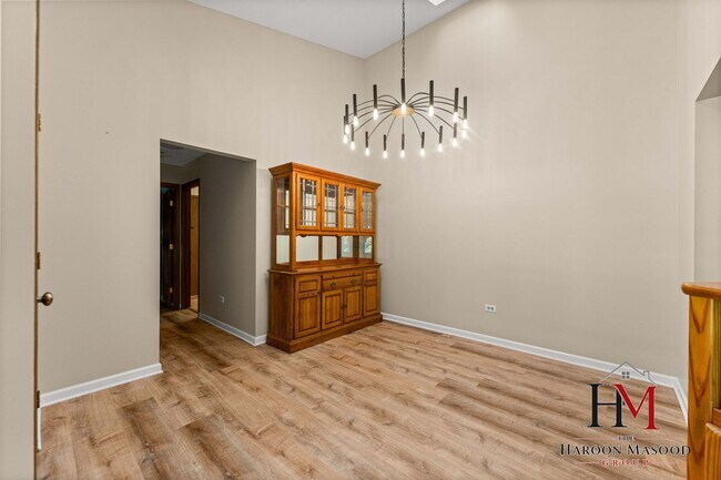 Building Photo - 9241 Windsor Pkwy