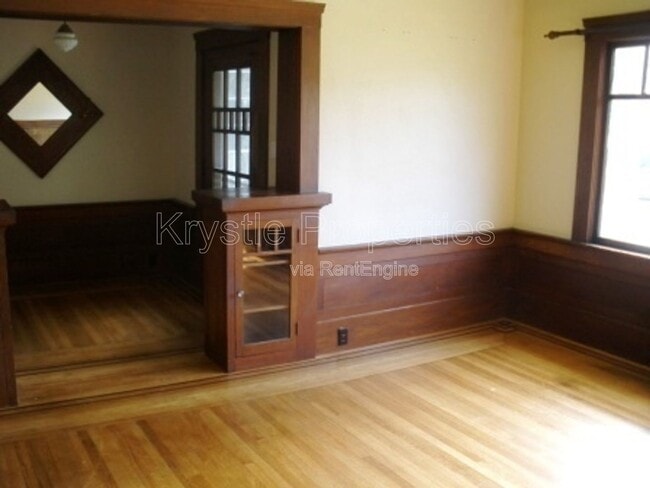 Building Photo - 1026 Carolina St