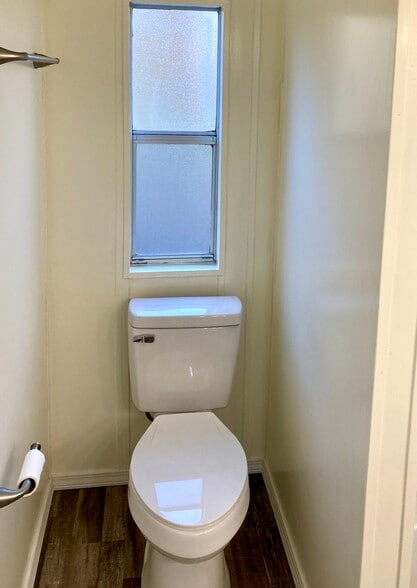 Master Bathroom - 152 Valentine Rd NE