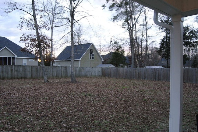 Building Photo - Spacious 4-Bedroom Home with Loft, New Carpet & Private Cul-de-Sac Location