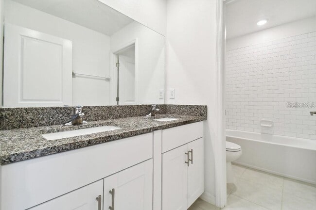 Building Photo - 6335 Ten Acre Ct