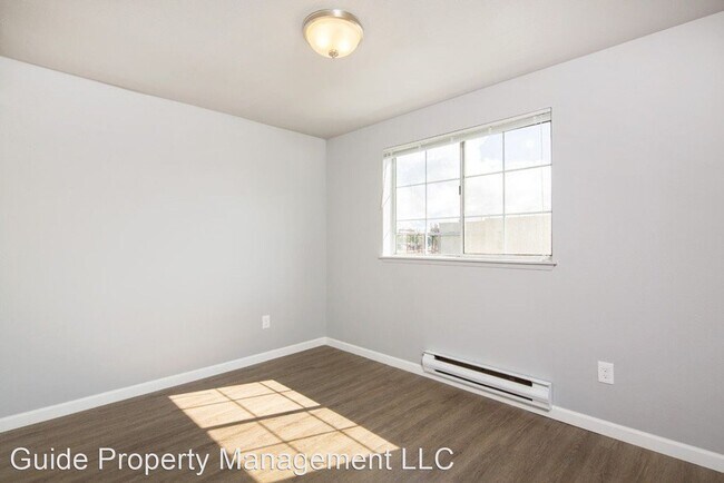 Building Photo - 1158 N 91st St