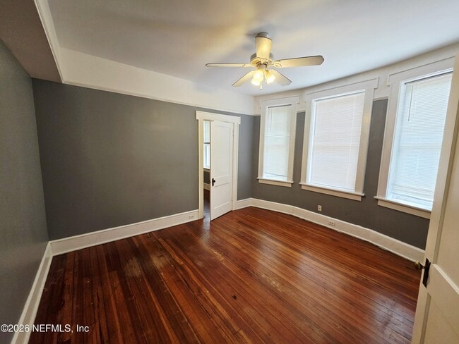 Building Photo - 146 W 6th St